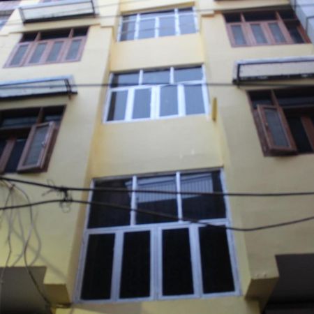 Delhi Inn New Delhi Exterior photo
